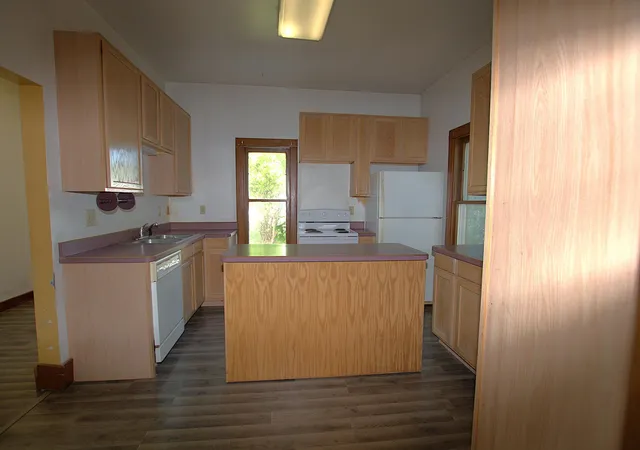 Photo 4 of Single family home for sale at 1015 US 10 E, Staples, MN 56479 | MLS# 7145828 | Listing updated on 2026-09-18