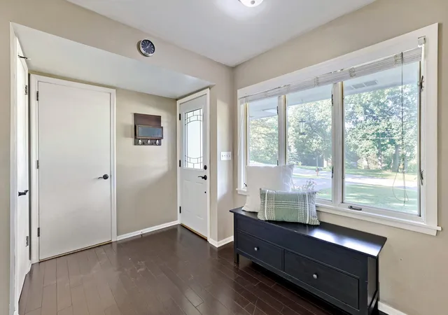 Photo 4 of Single family home for sale at 3523 Arbor Ln, Hopkins, MN 55305 | MLS# 7145831 | Listing updated on 2026-10-06