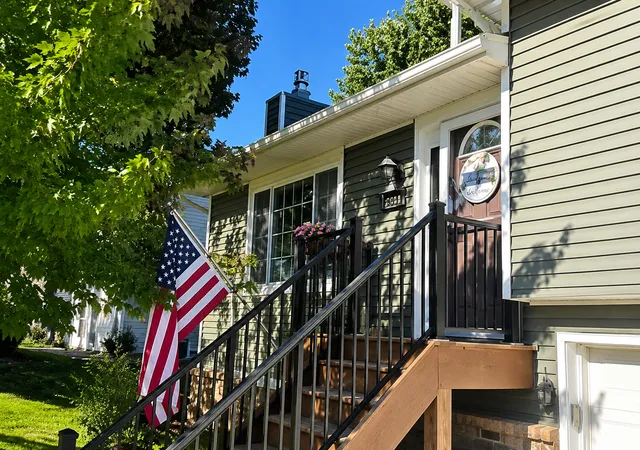 Photo 1 of Townhouse for sale at 17540 Ionia Path, Lakeville, MN 55044 | MLS# 7145845 | Listing updated on 2026-09-18
