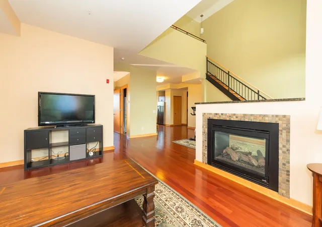 Photo 3 of Condo for sale at 9 W Franklin Ave #315, Minneapolis, MN 55404 | MLS# 7145847 | Listing updated on 2026-09-19
