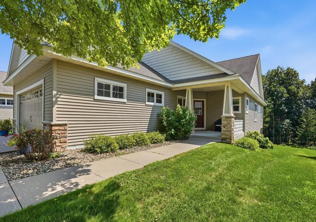 Photo 2 of Single family home for sale at 953 Firesteed Ridge, Waconia, MN 55387 | MLS# 7145849 | Listing updated on 2026-09-18