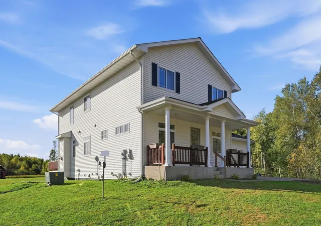 Photo 3 of Single family home for sale at 38582 Clover Cir, Hinckley, MN 55037 | MLS# 7145851 | Listing updated on 2026-10-08