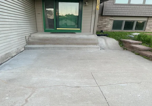 Photo 3 of Single family home for sale at 2916 Frank St, Saint Paul, MN 55109 | MLS# 7145853 | Listing updated on 2026-09-28
