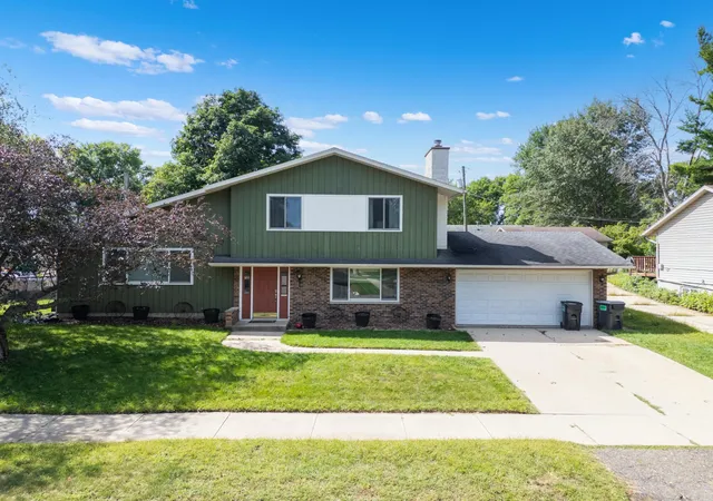 Single family home for sale at 3421 15th Avenue NW, Rochester, MN 55901 | MLS# 7145883