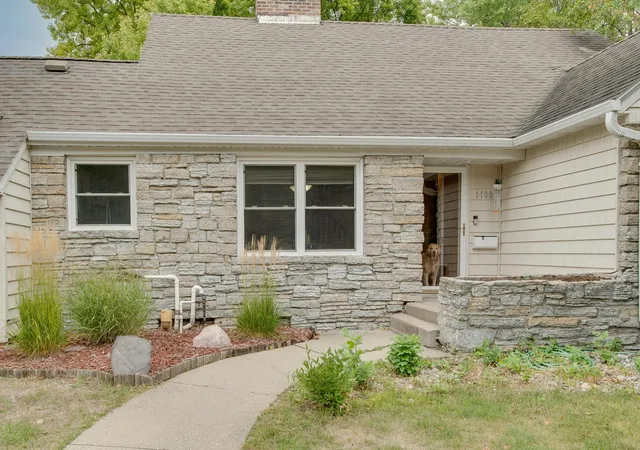 Photo 4 of Single family home for sale at 1100 13th Street S, Moorhead, MN 56560 | MLS# 7145904 | Listing updated on 2026-09-18
