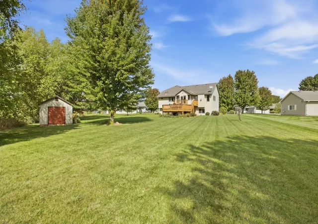 Photo 4 of Single family home for sale at 26075 Bluebird Ln, Saint Cloud, MN 56301 | MLS# 7145931 | Listing updated on 2026-10-04