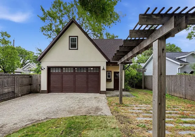 Photo 4 of Single family home for sale at 1510 8th Street S, Fargo, ND 58103 | MLS# 7145932 | Listing updated on 2026-09-18