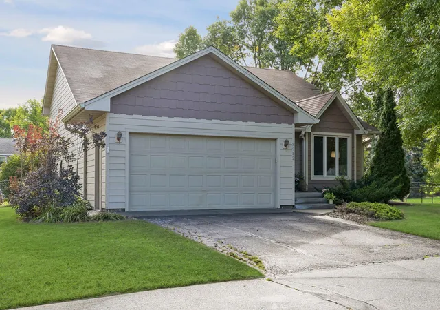 Photo 2 of Sale Pending at 8952 Pineview Ln N, Maple Grove, MN 55369 | MLS# 7145933 | Listing updated on 2026-10-05