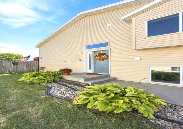 Photo 2 of Townhouse for sale at 3600 11th Street S, Moorhead, MN 56560 | MLS# 7145939 | Listing updated on 2026-10-22