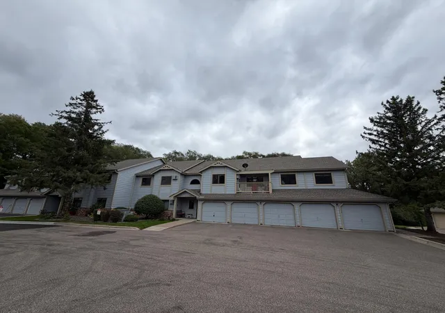 Photo 1 of Condo for sale at 1570 Wheelock Ln #104, Saint Paul, MN 55117 | MLS# 7145947 | Listing updated on 2026-09-22