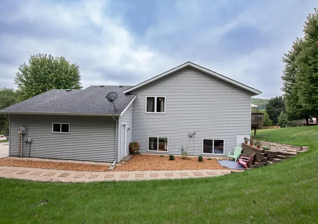 Photo 1 of Single family home for sale at 8540 Crocus Ln, Winona, MN 55987 | MLS# 7145953 | Listing updated on 2026-09-22