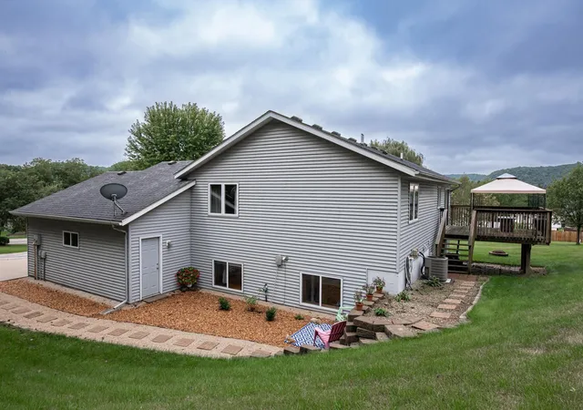 Photo 2 of Single family home for sale at 8540 Crocus Ln, Winona, MN 55987 | MLS# 7145953 | Listing updated on 2026-09-22
