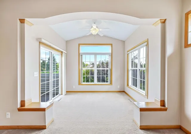 Photo 4 of Single family home for sale at 536 Holly Ln N, Saint Paul, MN 55128 | MLS# 7145983 | Listing updated on 2026-09-30