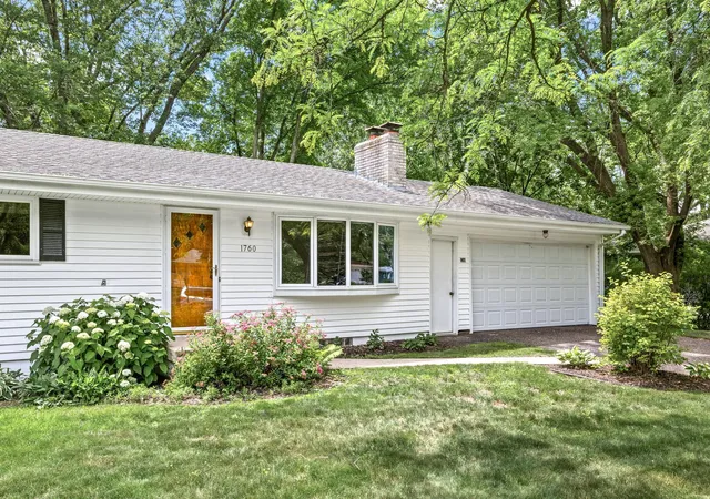 Photo 2 of Sale Pending at 1760 Garland Ln N, Minneapolis, MN 55447 | MLS# 7145986 | Listing updated on 2026-10-05