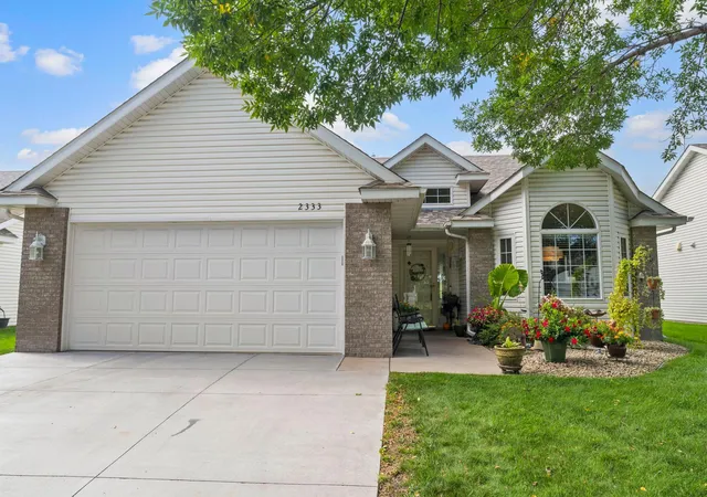 Photo 3 of Single family home for sale at 2333 Cleveland Ln S, Cambridge, MN 55008 | MLS# 7145993 | Listing updated on 2026-09-20