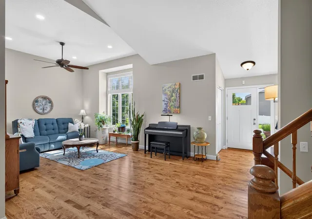 Photo 4 of Single family home for sale at 16959 Hubbard Trl, Lakeville, MN 55044 | MLS# 7146003 | Listing updated on 2026-10-06