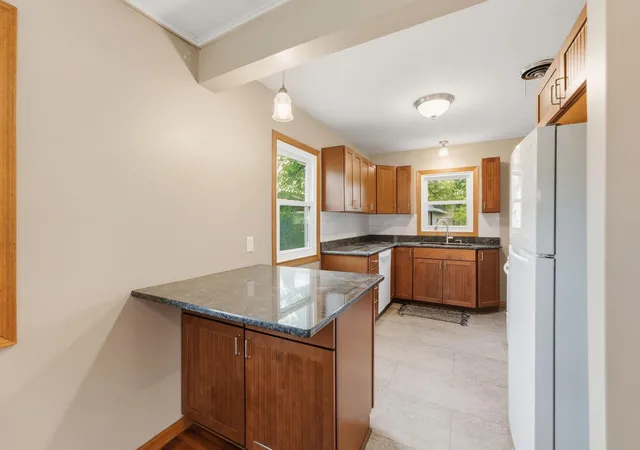 Photo 3 of Single family home for sale at 831 20th Avenue N, Saint Cloud, MN 56303 | MLS# 7146004 | Listing updated on 2026-09-18