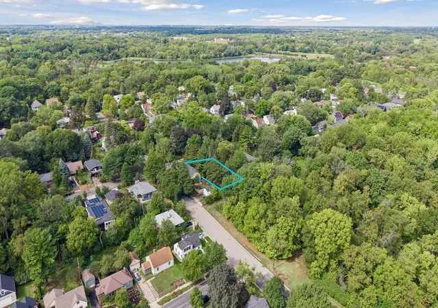 Photo 2 of Single family home for sale at 224 Vincent Ave N, Minneapolis, MN 55405 | MLS# 7146009 | Listing updated on 2026-09-24