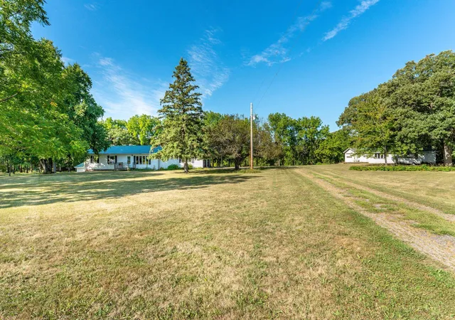 Photo 4 of Single family home for sale at 13890 County Rd 1 NW, Evansville, MN 56326 | MLS# 7146022 | Listing updated on 2026-09-29