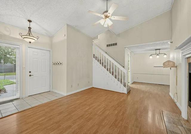 Photo 3 of Townhouse for sale at 754 Neville Ct Se, Rochester, MN 55904 | MLS# 7146038 | Listing updated on 2026-09-19
