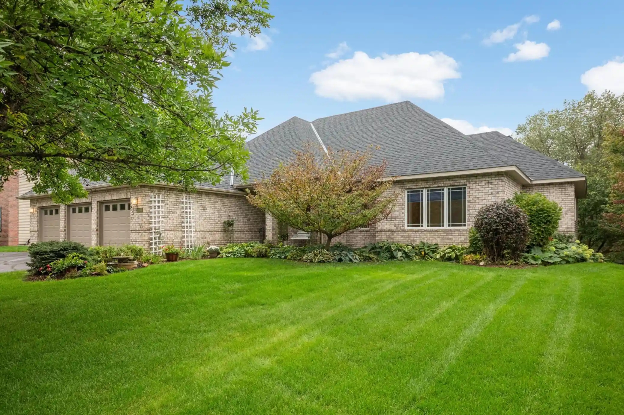 Photo 1 of Single family home for sale at 1443 Riverbluff Dr, Hastings, MN 55033 | MLS# 7146048 | Listing updated on 2026-10-19