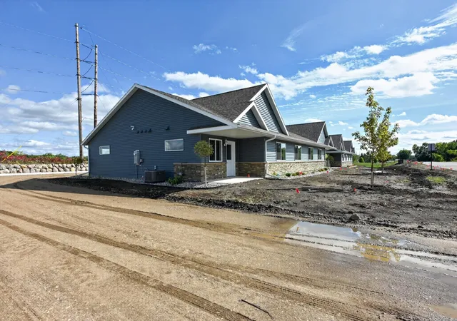 Photo 3 of Single family home for sale at 1501 Nokomis St, Alexandria, MN 56308 | MLS# 7146058 | Listing updated on 2026-10-07
