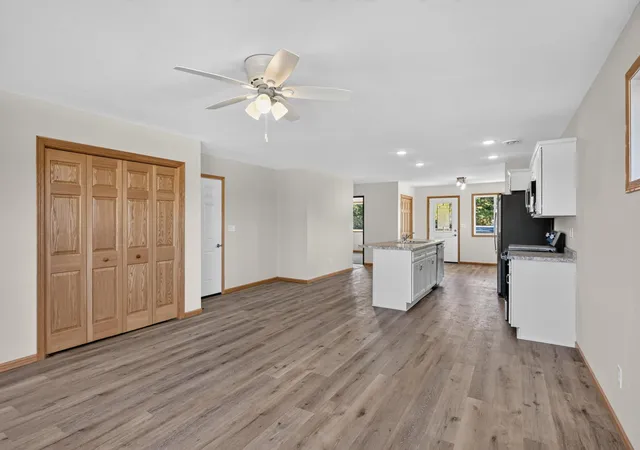 Photo 4 of Single family home for sale at 1501 Nokomis St, Alexandria, MN 56308 | MLS# 7146058 | Listing updated on 2026-10-07