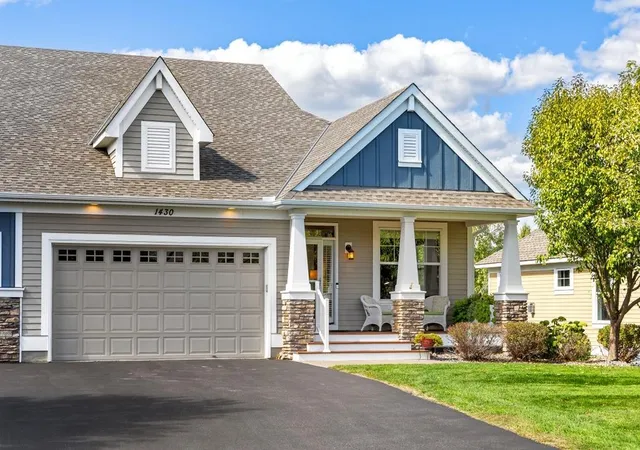Photo 1 of Single family home for sale at 1430 Palisade Path, Saint Paul, MN 55129 | MLS# 7146085 | Listing updated on 2026-10-03