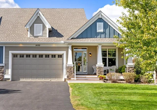 Photo 2 of Single family home for sale at 1430 Palisade Path, Saint Paul, MN 55129 | MLS# 7146085 | Listing updated on 2026-10-22