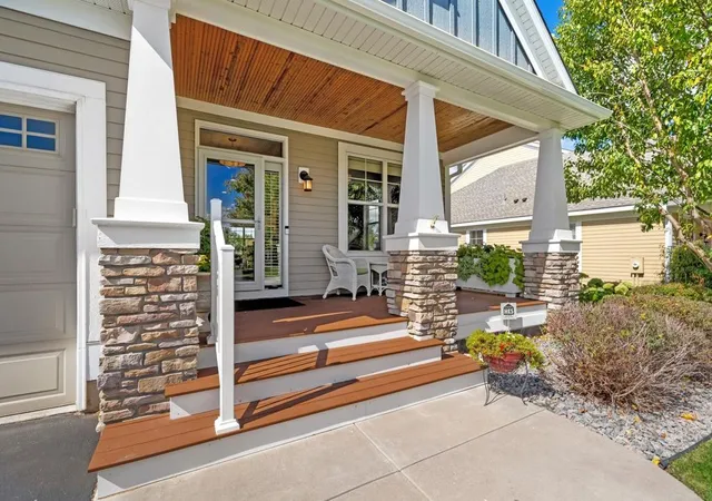 Photo 3 of Single family home for sale at 1430 Palisade Path, Saint Paul, MN 55129 | MLS# 7146085 | Listing updated on 2026-10-03