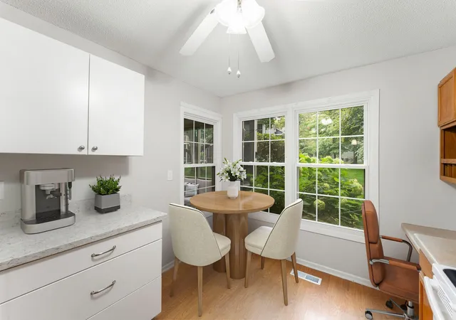 Photo 3 of Condo for sale at 10924 Rhode Is Ave S, Minneapolis, MN 55438 | MLS# 7146102 | Listing updated on 2026-09-19