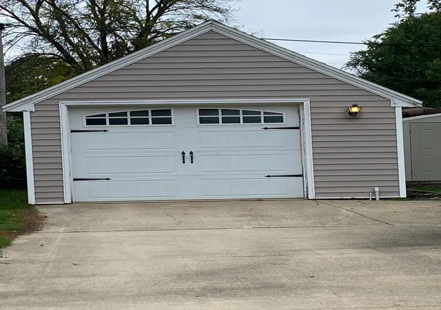 Photo 2 of Single family home for sale at 1408 Dunham St, Albert Lea, MN 56007 | MLS# 7146116 | Listing updated on 2026-10-06