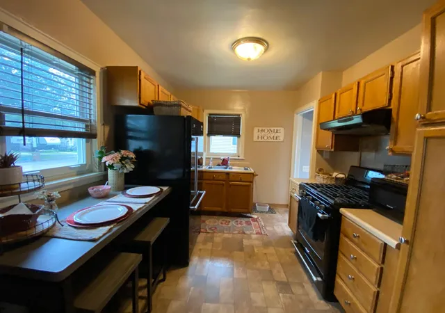 Photo 3 of Single family home for sale at 1408 Dunham St, Albert Lea, MN 56007 | MLS# 7146116 | Listing updated on 2026-10-06