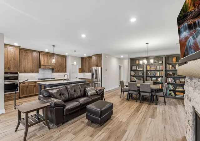 Photo 4 of Townhouse for sale at 1440 Kasilof Ct, River Falls, WI 54022 | MLS# 7146130 | Listing updated on 2026-09-30