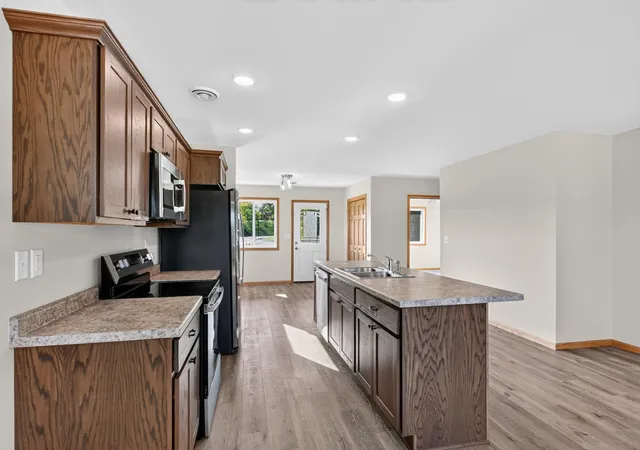 Photo 3 of Single family home for sale at 1509 Nokomis St, Alexandria, MN 56308 | MLS# 7146135 | Listing updated on 2026-09-22