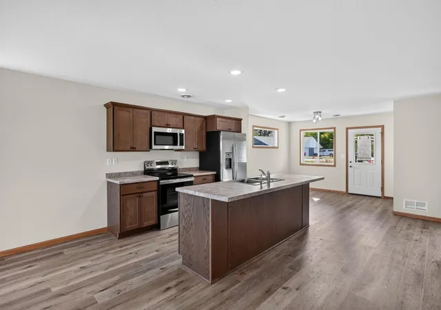 Photo 4 of Single family home for sale at 1509 Nokomis St, Alexandria, MN 56308 | MLS# 7146135 | Listing updated on 2026-09-22