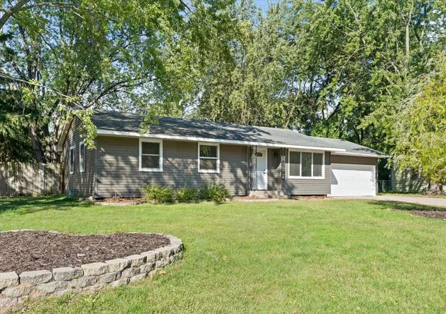 Photo 1 of Single family home for sale at 421 16th Avenue Se, Saint Cloud, MN 56304 | MLS# 7146146 | Listing updated on 2026-10-02