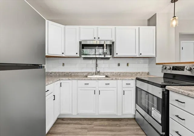 Photo 4 of Single family home for sale at 421 16th Avenue SE, Saint Cloud, MN 56304 | MLS# 7146146 | Listing updated on 2026-10-02
