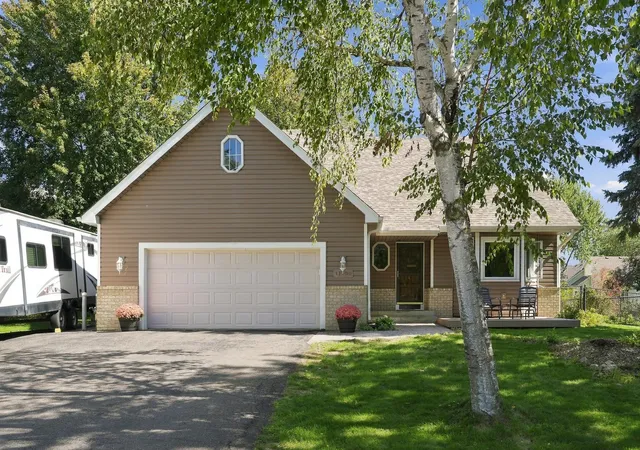 Photo 1 of Single family home for sale at 17100 Fieldcrest Ave, Farmington, MN 55024 | MLS# 7146148 | Listing updated on 2026-10-07