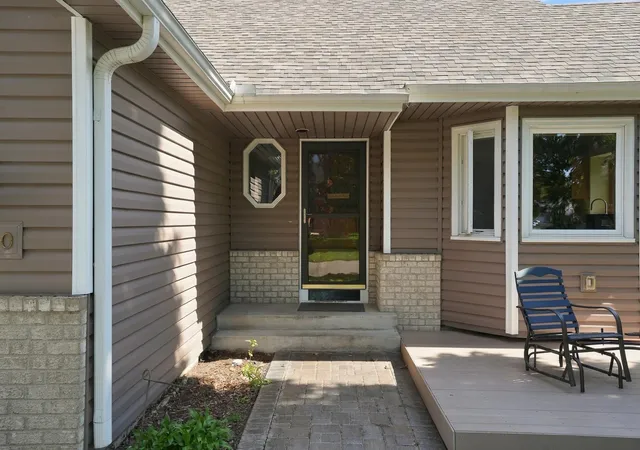Photo 2 of Single family home for sale at 17100 Fieldcrest Ave, Farmington, MN 55024 | MLS# 7146148 | Listing updated on 2026-10-07
