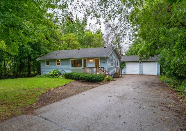 Photo 1 of Single family home for sale at 3000 County Rd H2, Mounds View, MN 55112 | MLS# 7146152 | Listing updated on 2026-09-20