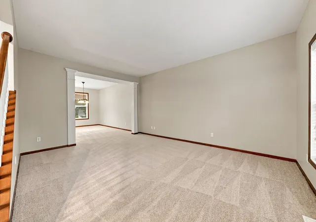 Photo 3 of Single family home for sale at 2109 Rockridge Cir, Shakopee, MN 55379 | MLS# 7146153 | Listing updated on 2026-09-18