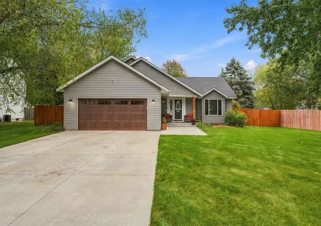 Photo 1 of Single family home for sale at 7192 Jenner Alcove S, Cottage Grove, MN 55016 | MLS# 7146160 | Listing updated on 2026-10-08