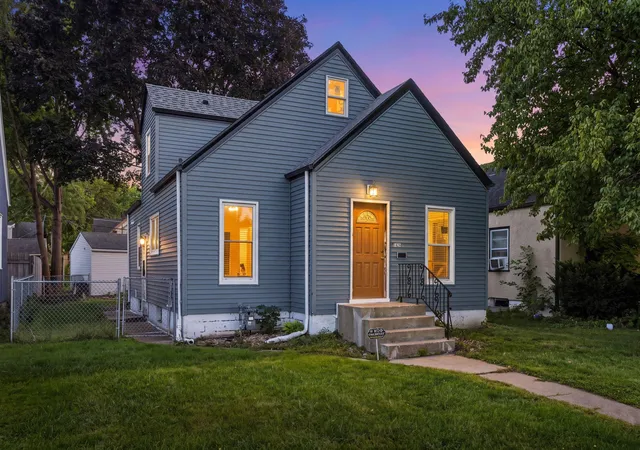 Photo 1 of Single family home for sale at 1828 Arlington Ave E, Saint Paul, MN 55119 | MLS# 7146169 | Listing updated on 2026-10-05