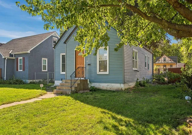 Photo 3 of Single family home for sale at 1828 Arlington Ave E, Saint Paul, MN 55119 | MLS# 7146169 | Listing updated on 2026-10-05