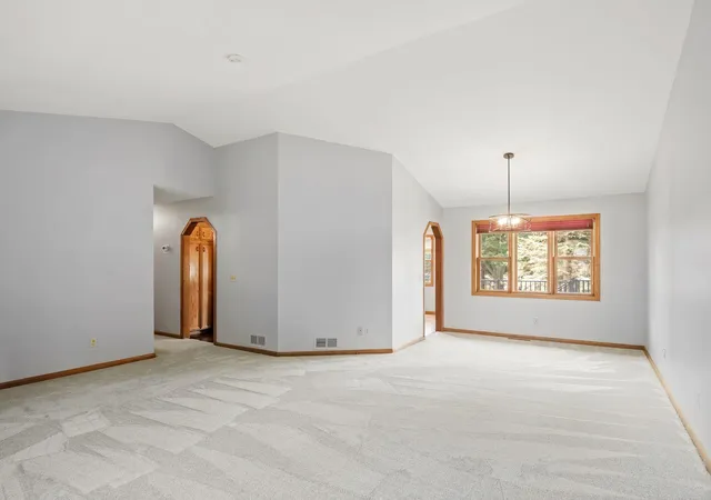 Photo 3 of Single family home for sale at 14806 Hallmark Dr, Saint Paul, MN 55124 | MLS# 7146220 | Listing updated on 2026-09-18