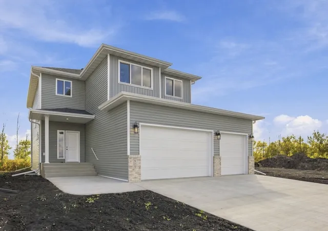 Photo 2 of Single family home for sale at 979 61st Avenue W, West Fargo, ND 58078 | MLS# 7146221 | Listing updated on 2026-09-29