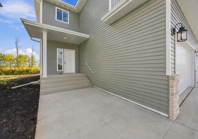Photo 3 of Single family home for sale at 979 61st Avenue W, West Fargo, ND 58078 | MLS# 7146221 | Listing updated on 2026-09-29