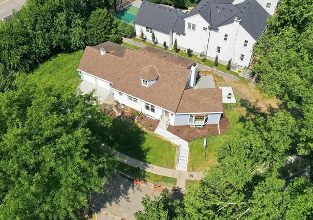 Photo 2 of Single family home for sale at 4920 Sunnyside Rd, Minneapolis, MN 55424 | MLS# 7146224 | Listing updated on 2026-10-08