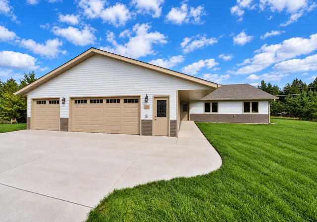 Photo 1 of Sale Pending at 11946 Joneswood Cir, Baxter, MN 56425 | MLS# 7146236 | Listing updated on 2026-10-06